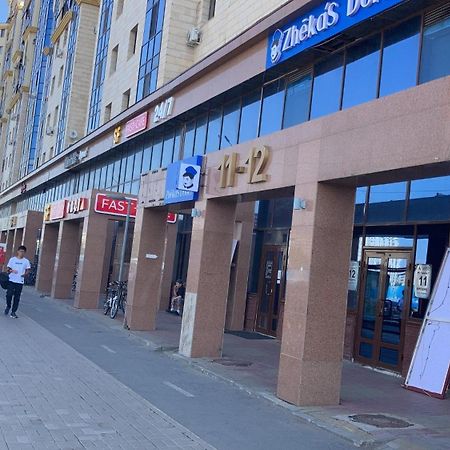 Апартаменти Уютная Квартира С Террасой В Сердце Столицы Taldykol Екстер'єр фото